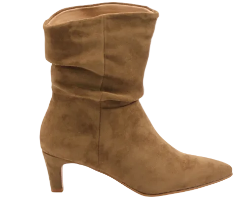BOTA SLOUCHY