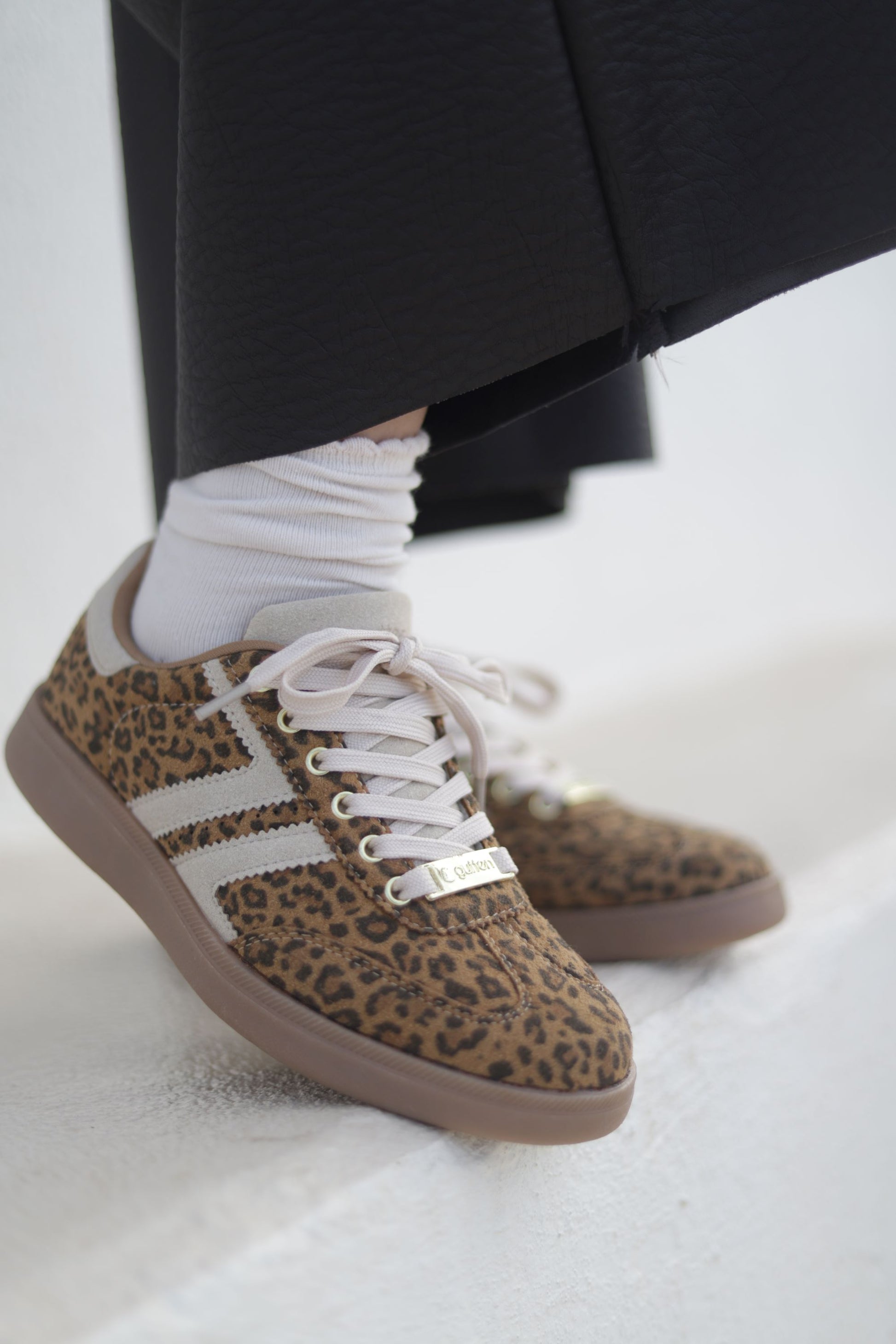 Sneakers leopard